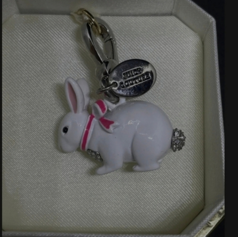 NIB Juicy Couture White Rabbit jeweled Snow bunny charm